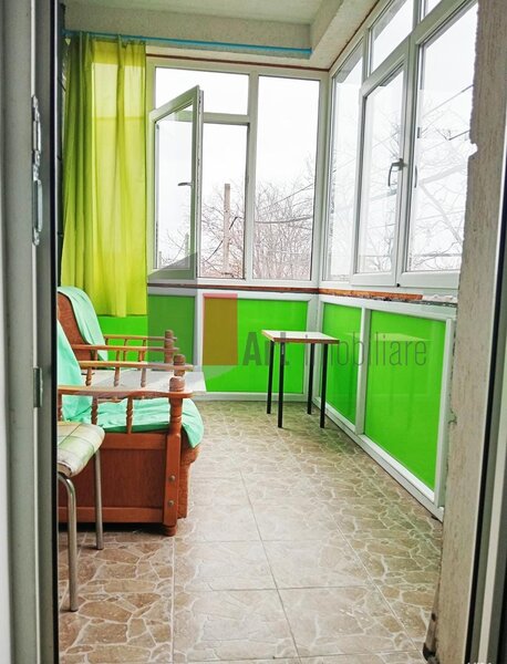 Trei camere cu centrala Aparatorii Patriei